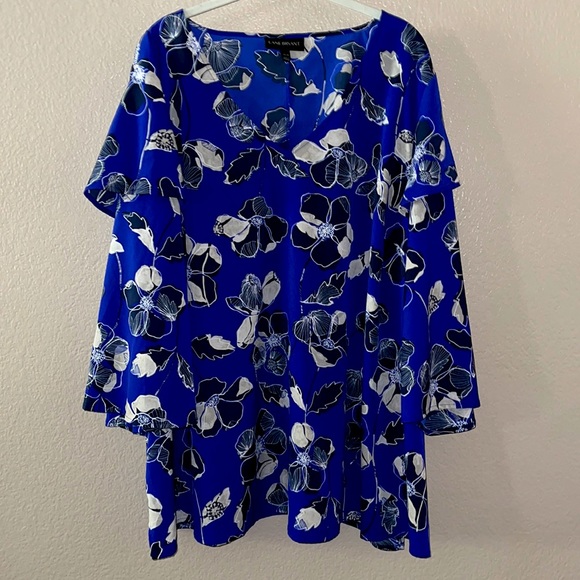 Lane Bryant Tops - Beautiful Blouse Blue Floral Lane Bryant 26 28 Top